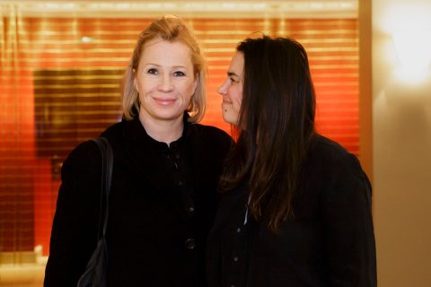 Birgit Minichmayr (l.) und Regisseurin Anja Salomonowitz stellen ihren Film MIT EINEM TIGER SCHLAFEN vor, Foto: Berlinale.