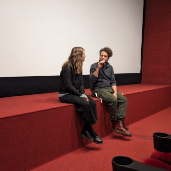 Mit der Faust in die Welt schlagen: Premiere im Metropol