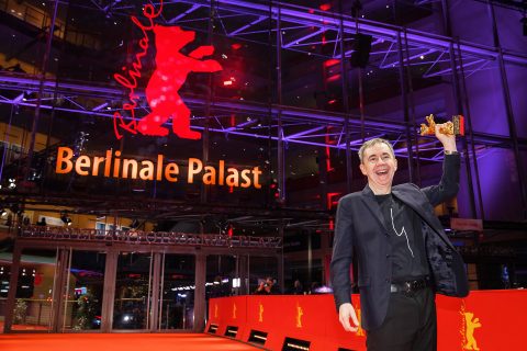 Johan Haugerud mit seinem Goldenen Bären für Drømmer