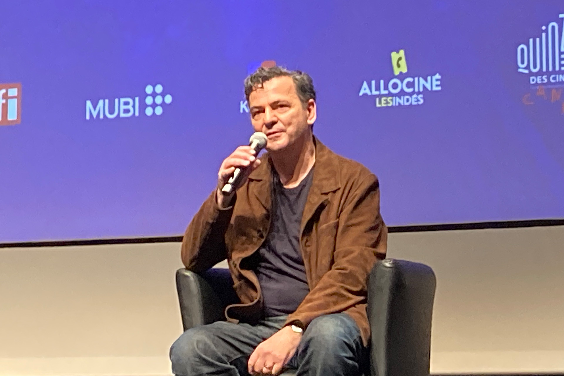 Christian Petzold beim Q&A nach der Aufführung seines Films Miroirs No. 3 in Cannes
