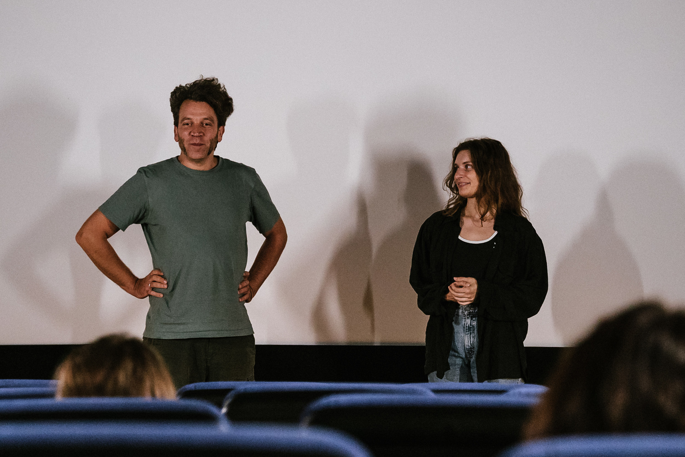 MILCH INS FEUER: Premiere im Metropol