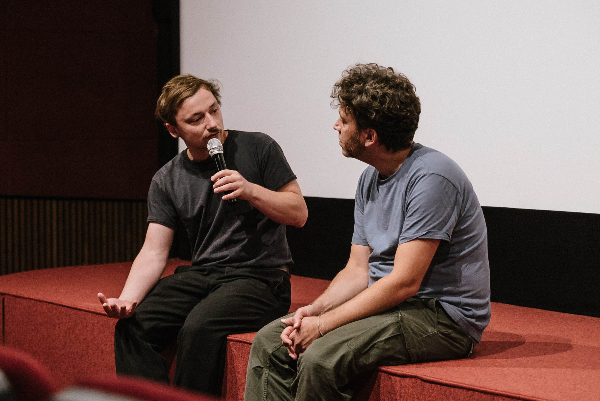 VEREINZELT SONNE: Premiere im Metropol