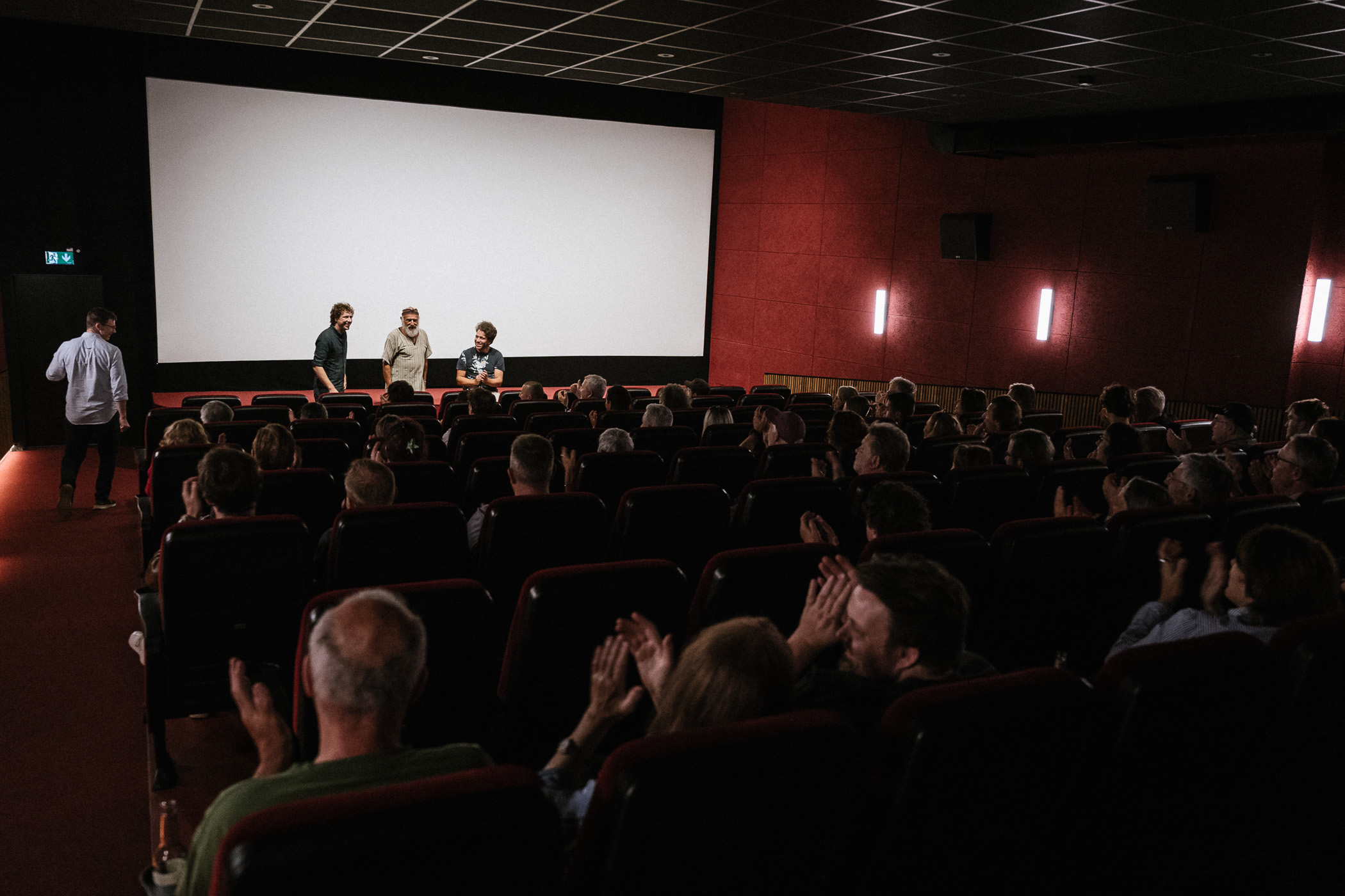 AUSGSTING: Premiere im Metropol