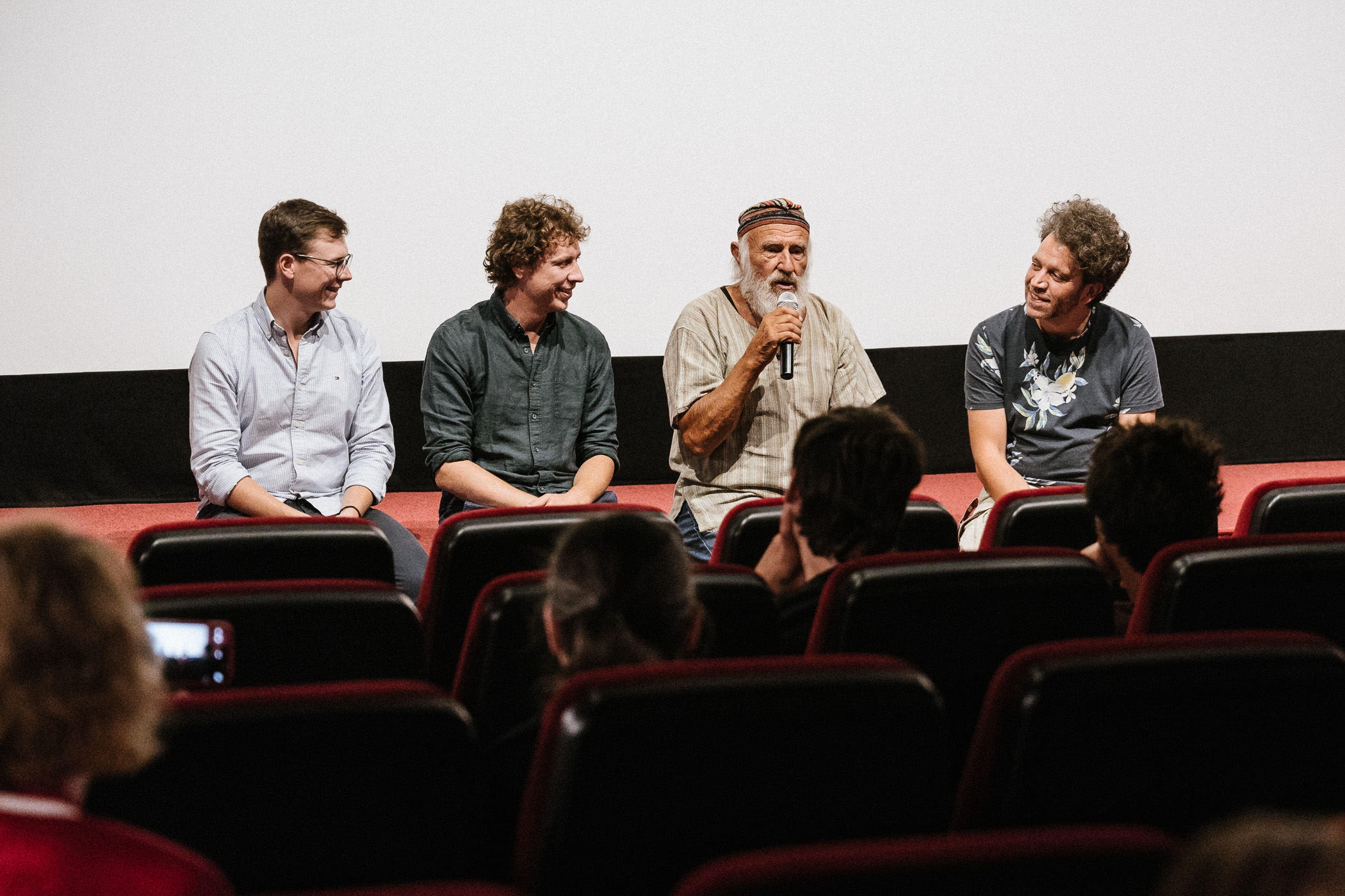 AUSGSTING: Premiere im Metropol