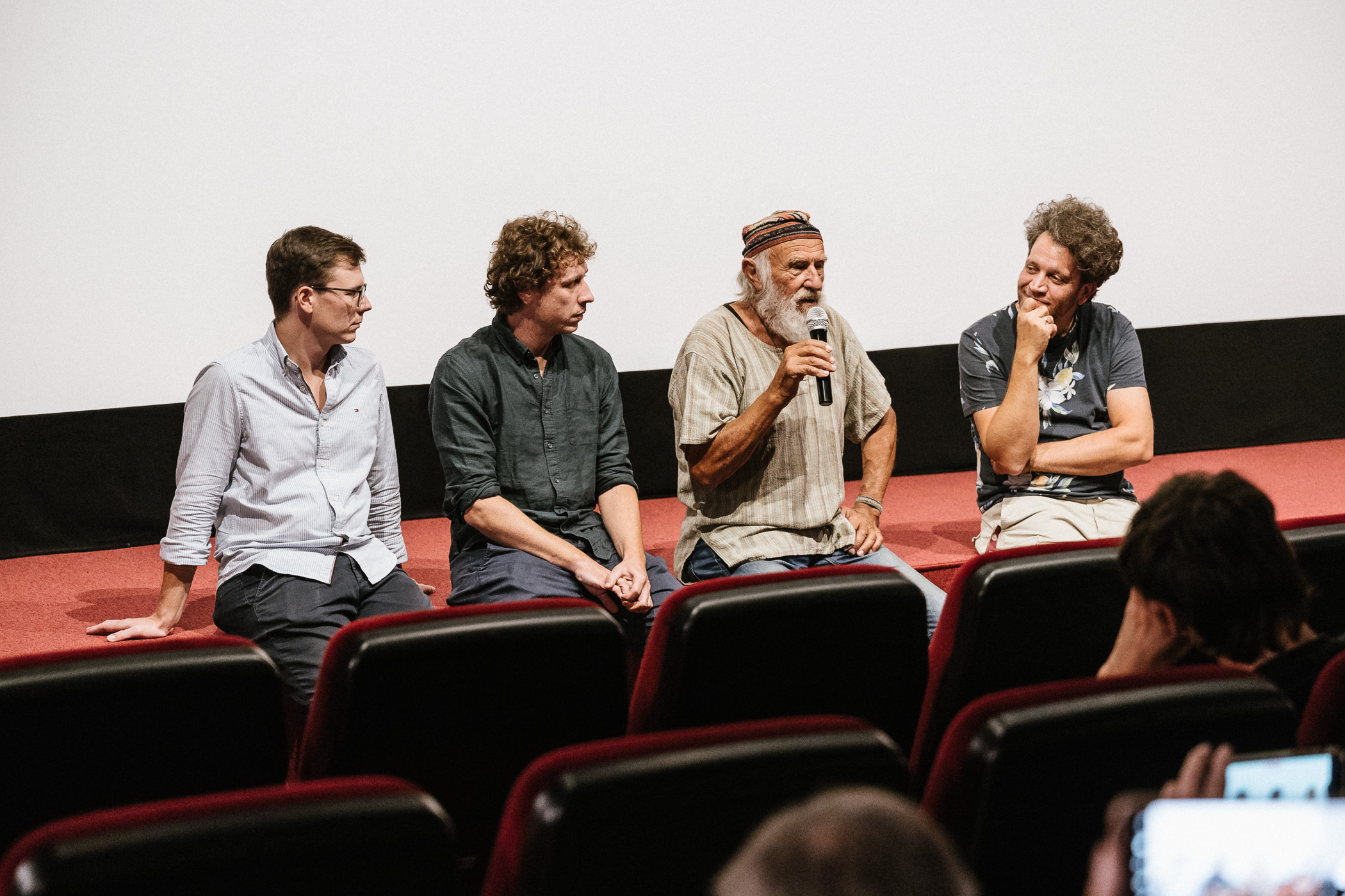 AUSGSTING: Premiere im Metropol