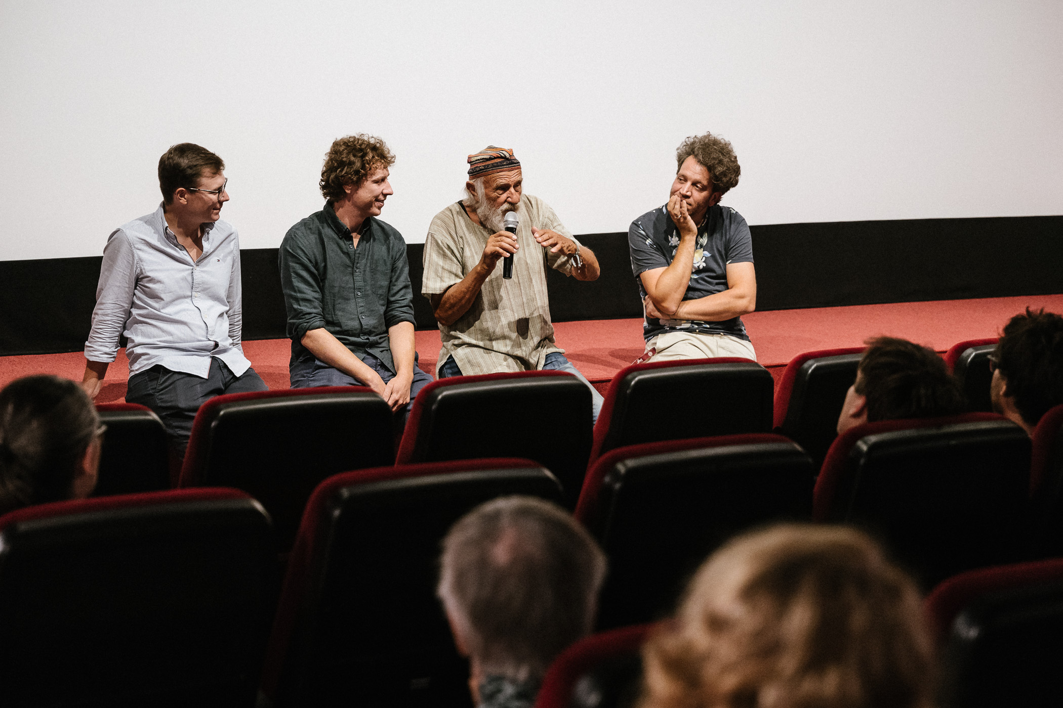 AUSGSTING: Premiere im Metropol