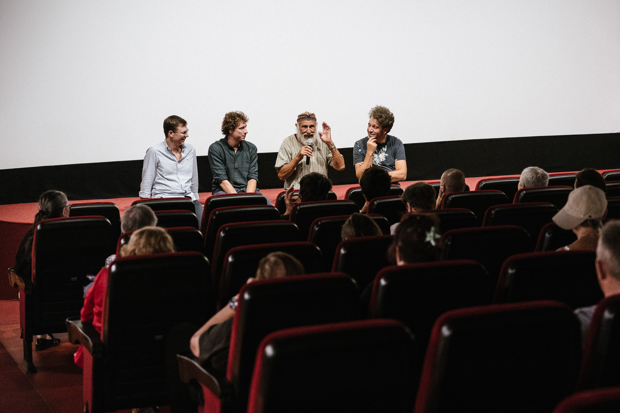 AUSGSTING: Premiere im Metropol