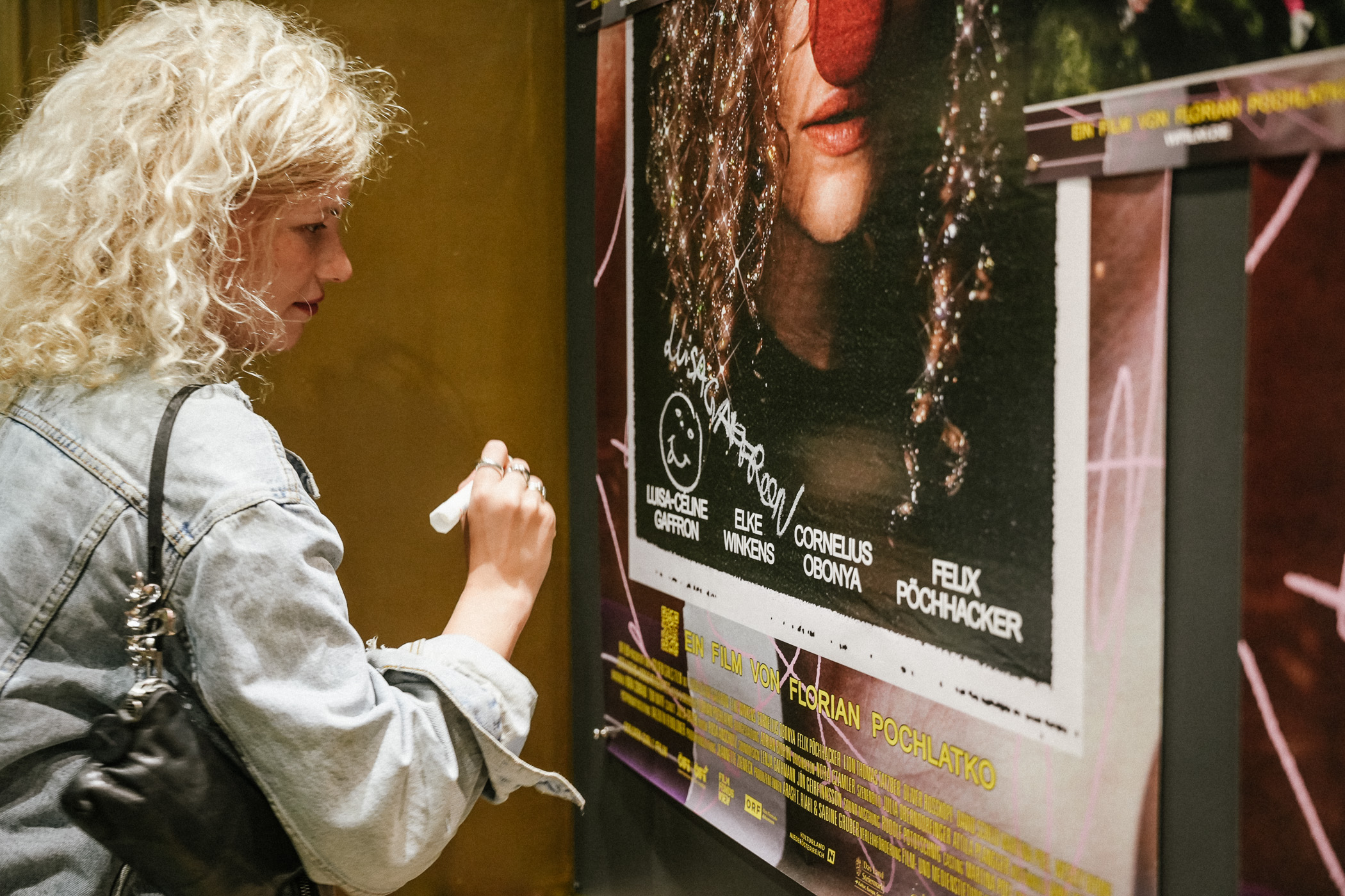 HOW TO BE NORMAL: Deutschlandpremiere im Metropol