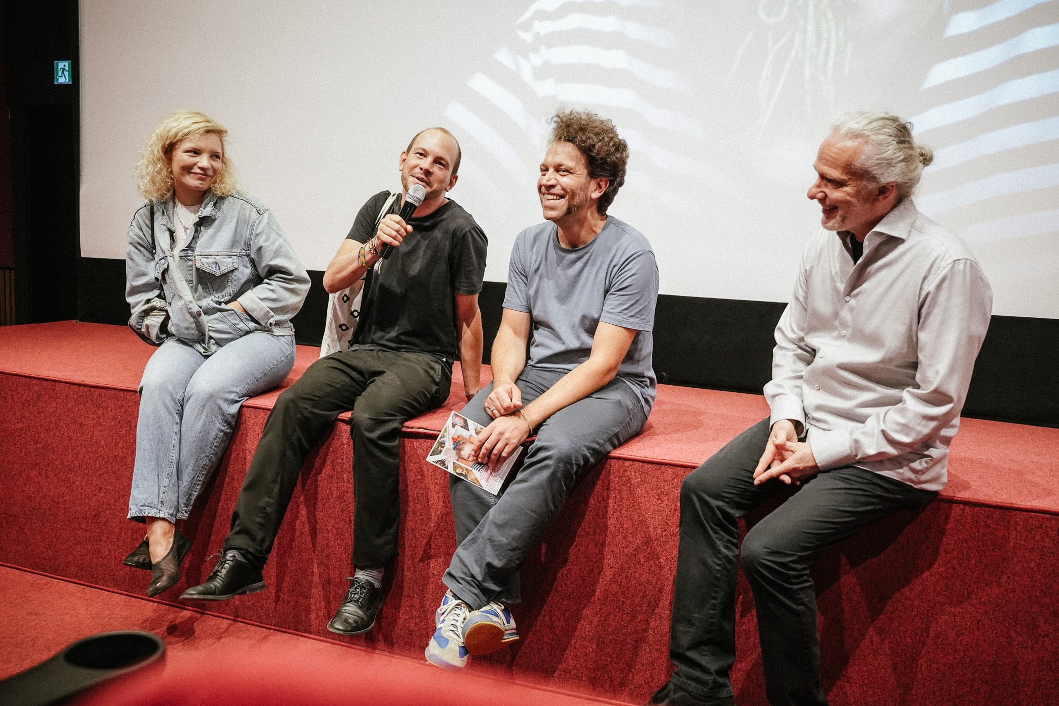 HOW TO BE NORMAL: Deutschlandpremiere im Metropol