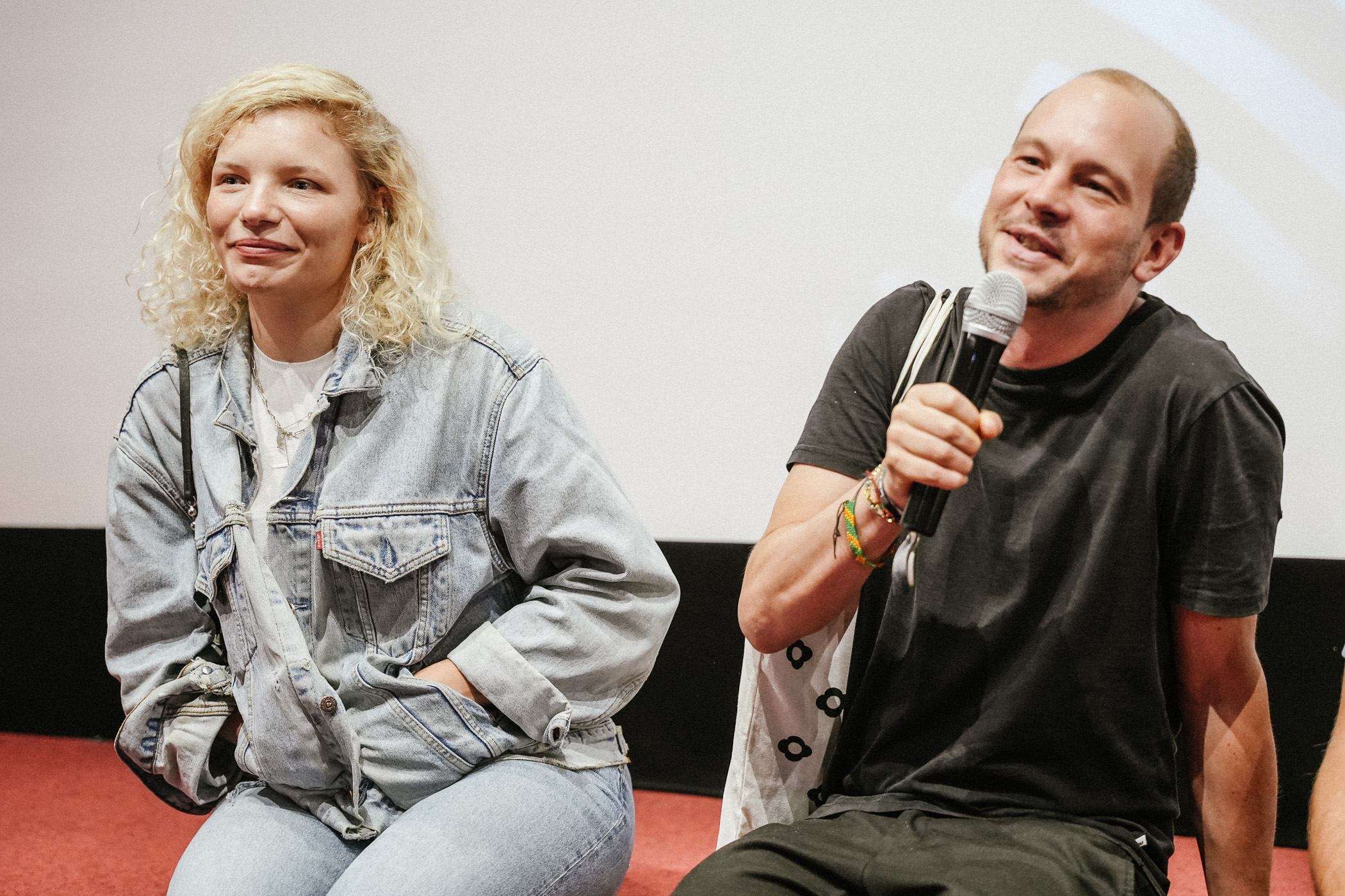 HOW TO BE NORMAL: Deutschlandpremiere im Metropol