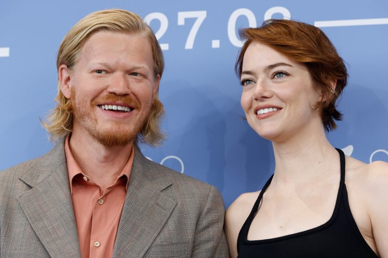 Im August noch in Venedig, im September kam er zum Überraschungsbesuch ins Atelier-Kino: Jesse Plemons, hier mit Emma Stone, Foto: Salvi Im August noch in Venedig, im September kam er zum Überraschungsbesuch ins Atelier-Kino: Jesse Plemons, hier mit Emma Stone, Foto: Salvi