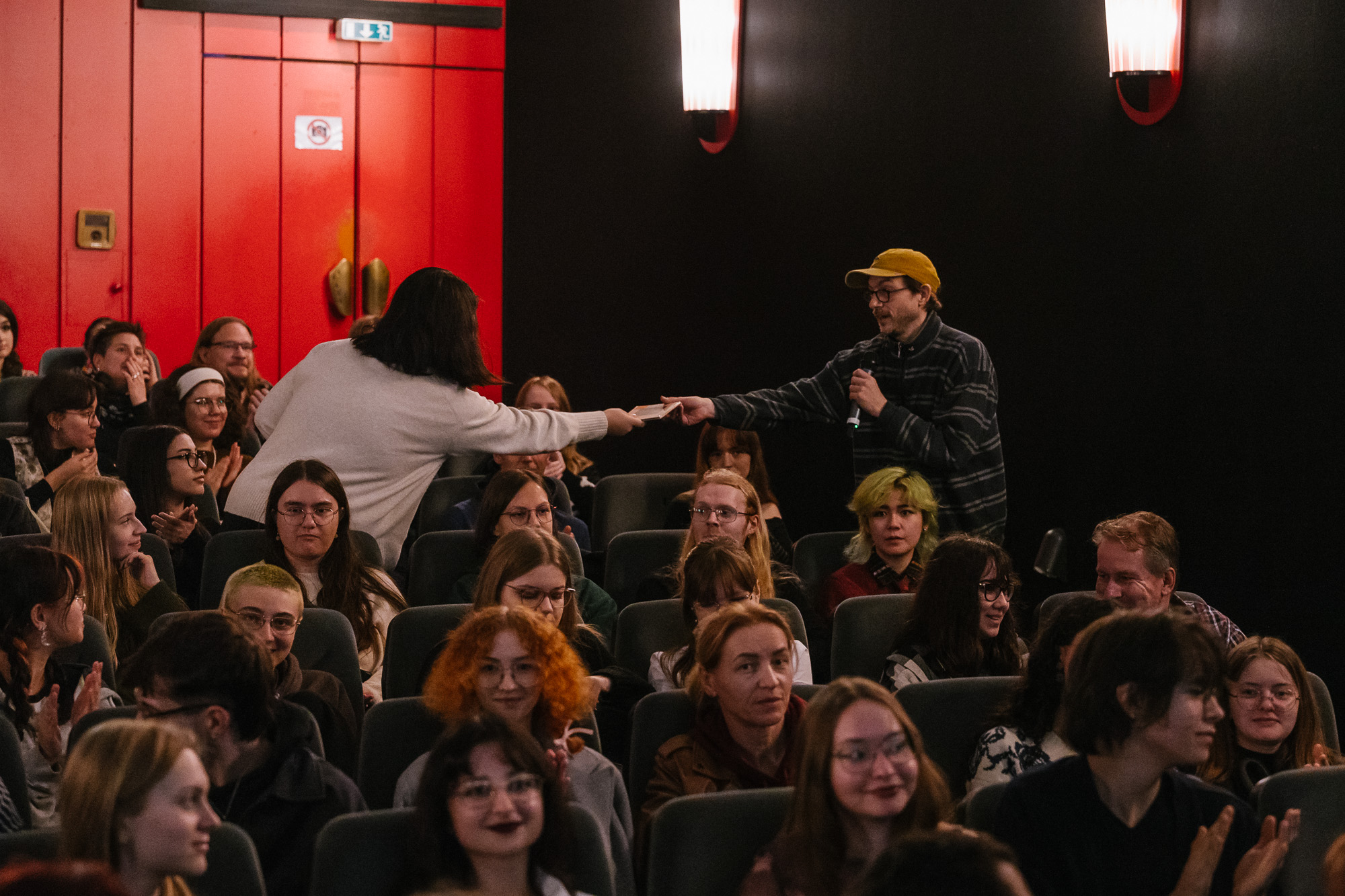 MITSKI - THE LAND: Verlosung im Atelier