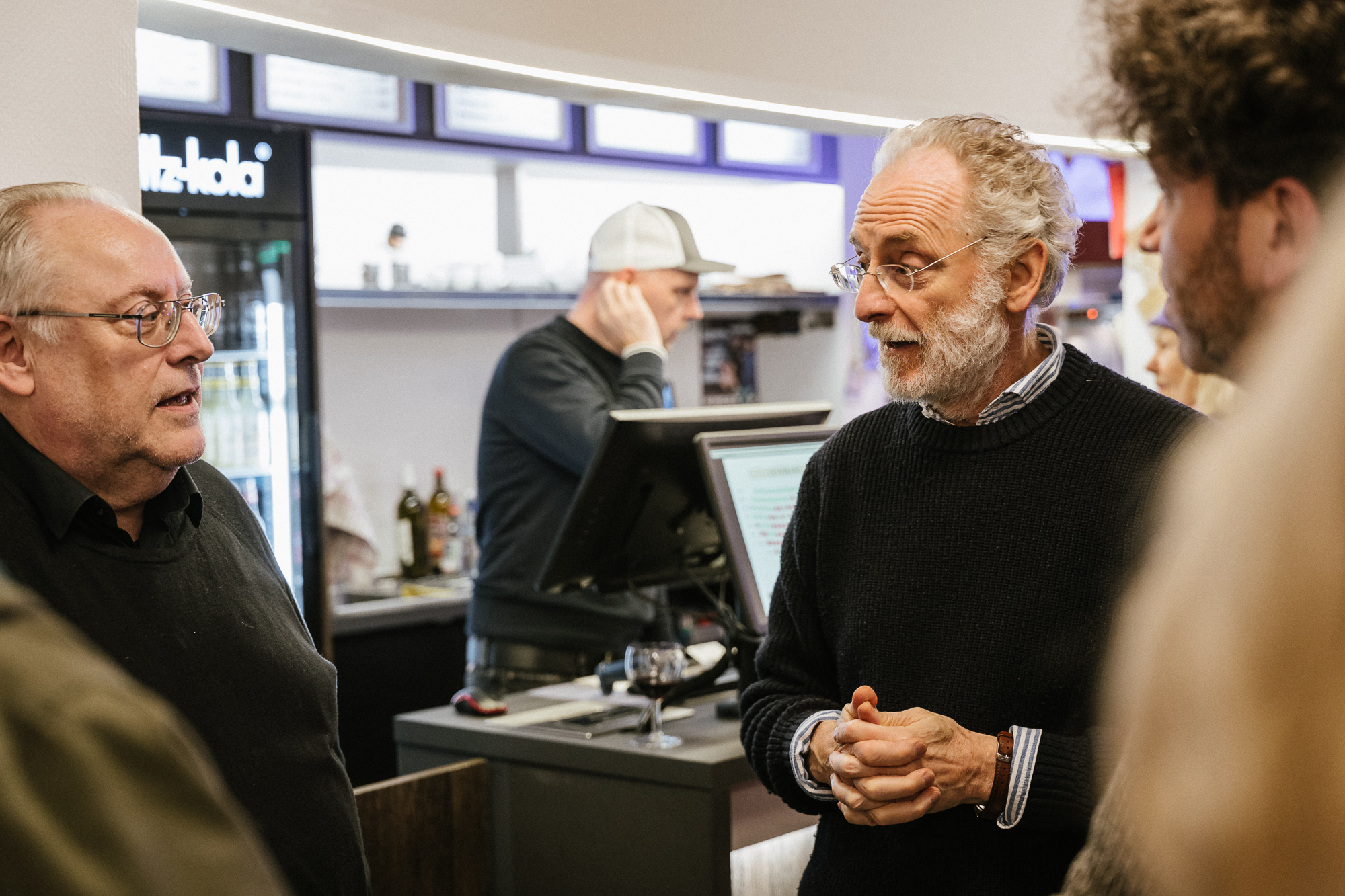 RÜCKKEHR NACH ITHAKA: Premiere im Cinema