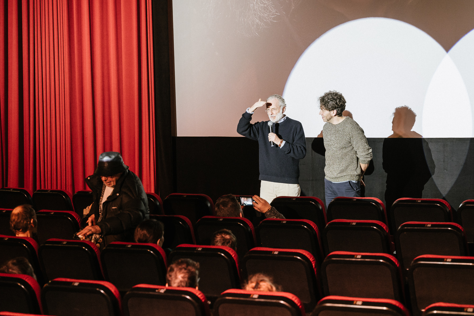 RÜCKKEHR NACH ITHAKA: Premiere im Cinema