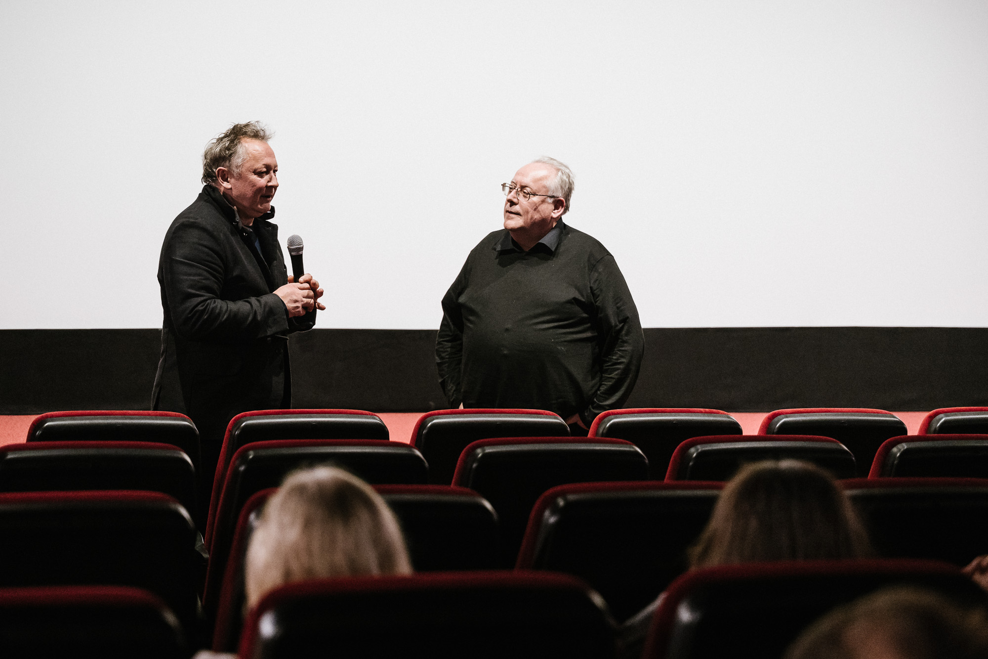 MANCHE MÖGEN'S FALSCH: Premiere im Metropol