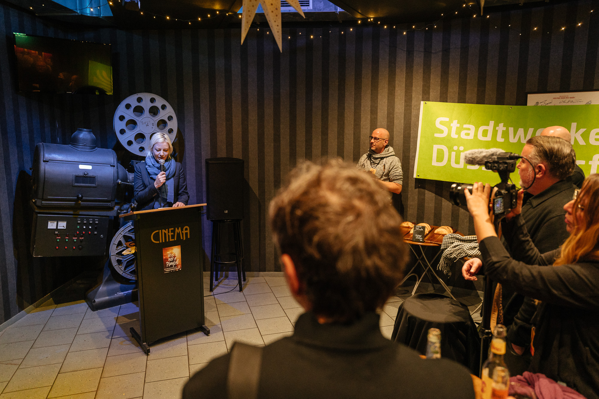 THIS IS NOT A PLAYLIST: Premiere im Cinema