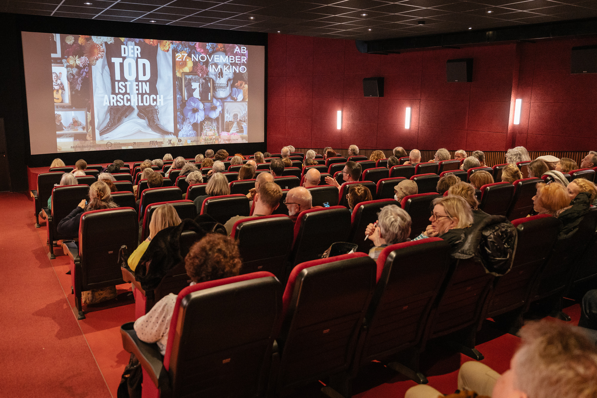 DER TOD IST EIN ARSCHLOCH: Premiere im Metropol