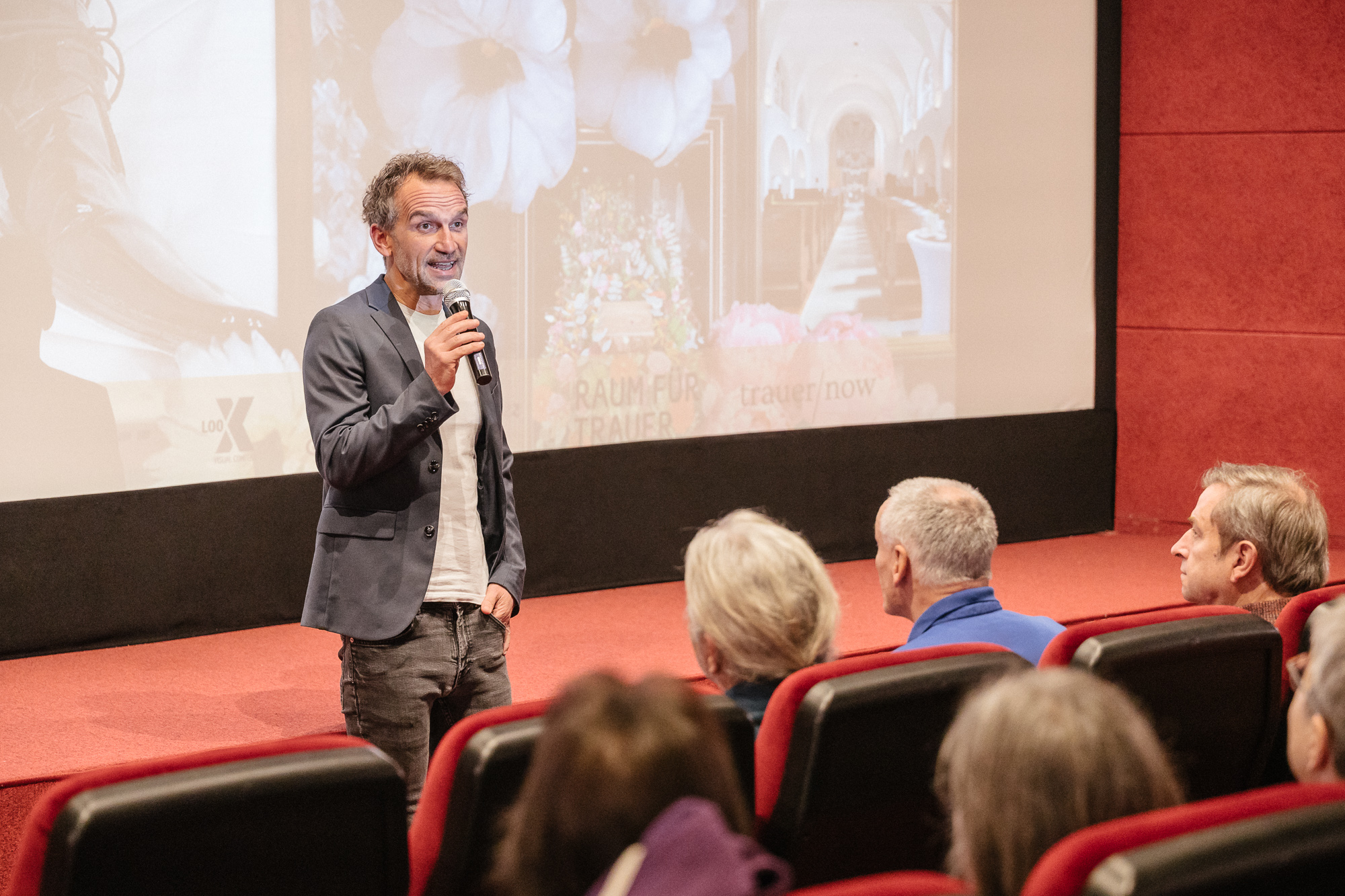 DER TOD IST EIN ARSCHLOCH: Premiere im Metropol