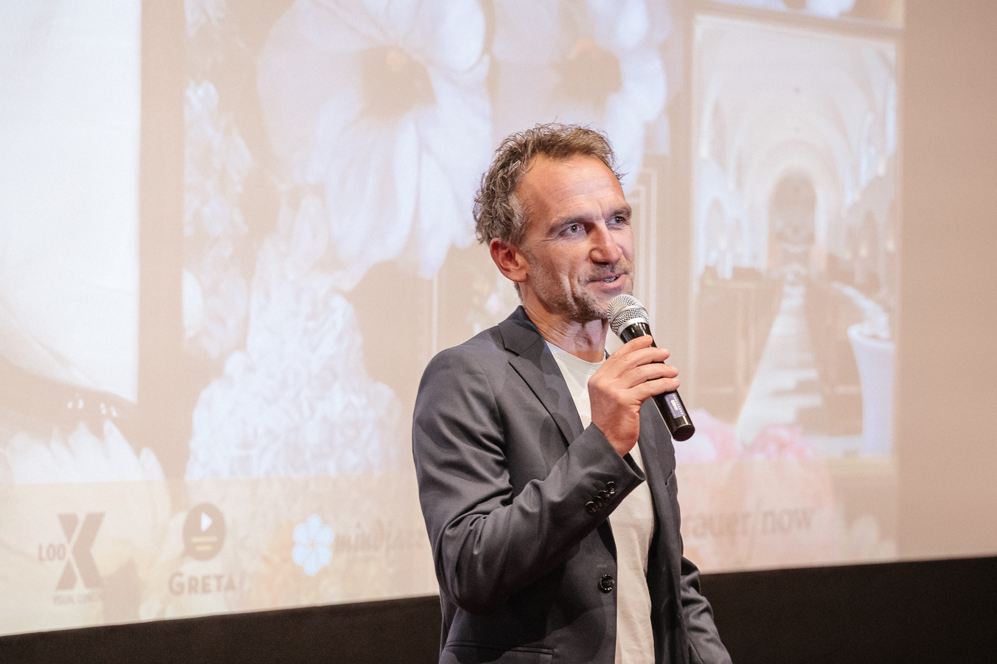 DER TOD IST EIN ARSCHLOCH: Premiere im Metropol