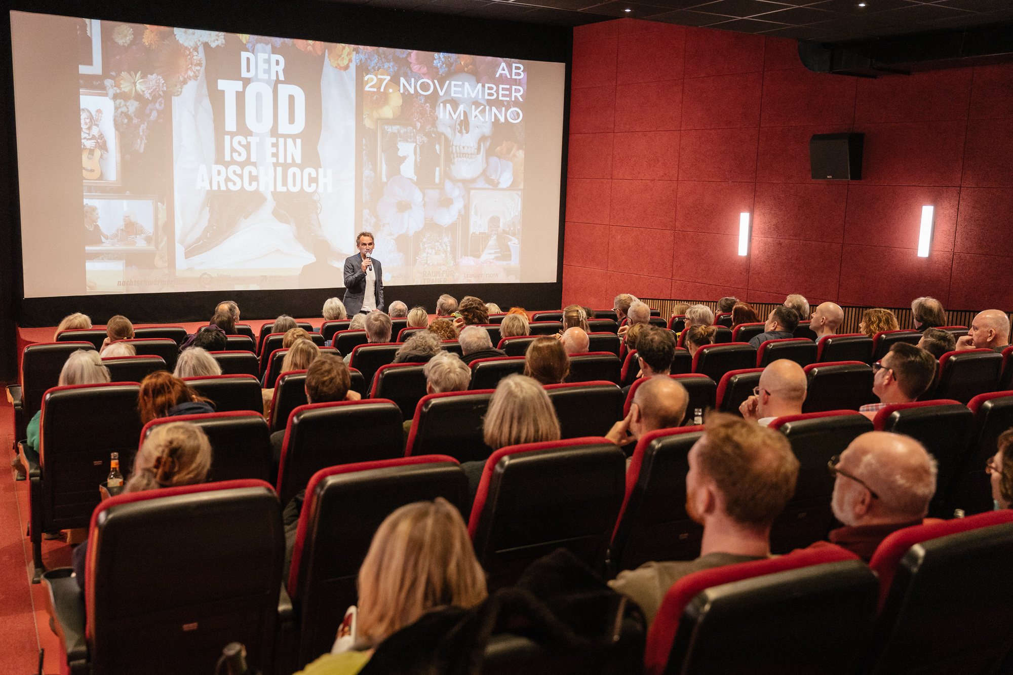 DER TOD IST EIN ARSCHLOCH: Premiere im Metropol