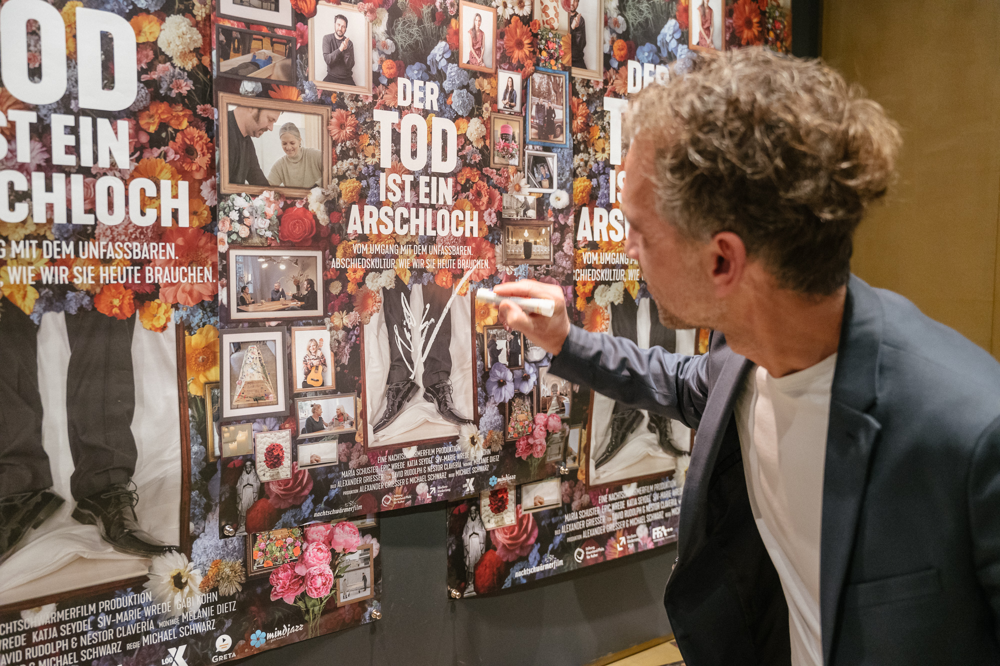 DER TOD IST EIN ARSCHLOCH: Premiere im Metropol