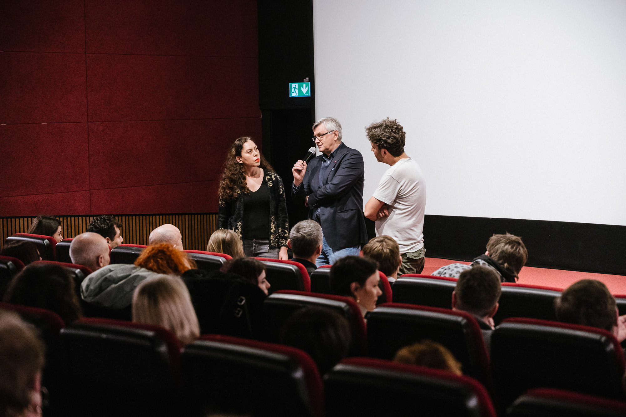 ZWEI STAATSANWÄLTE: Premiere im Metropol