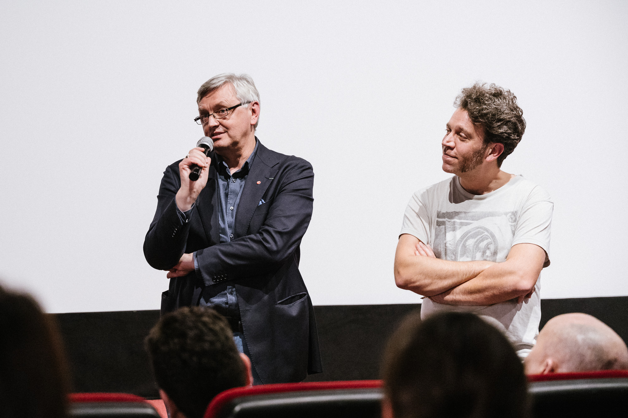 ZWEI STAATSANWÄLTE: Premiere im Metropol