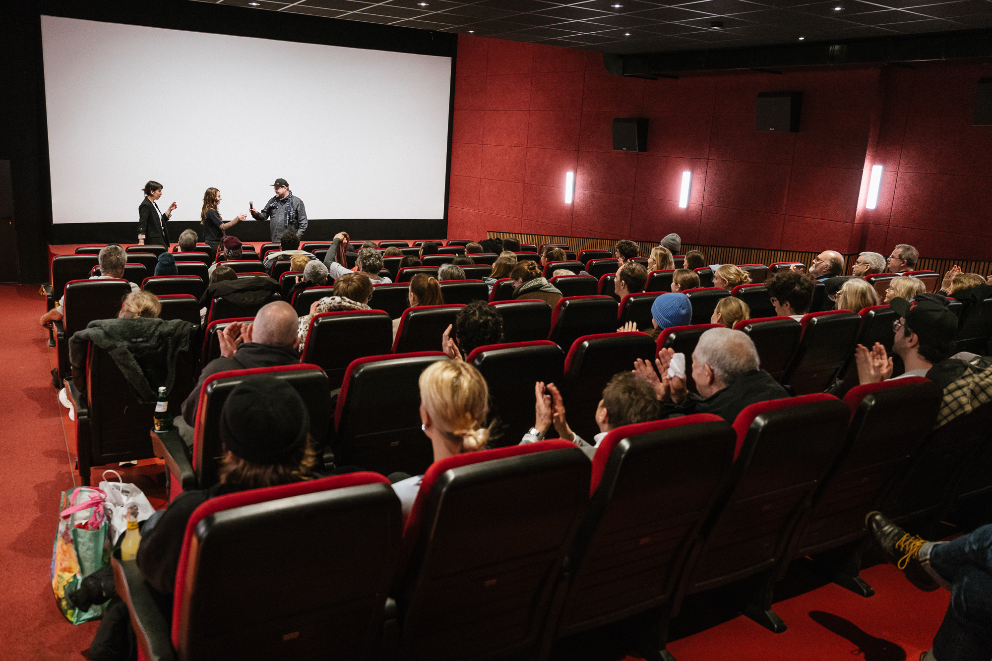 SCHWESTERHERZ: Premiere im Metropol