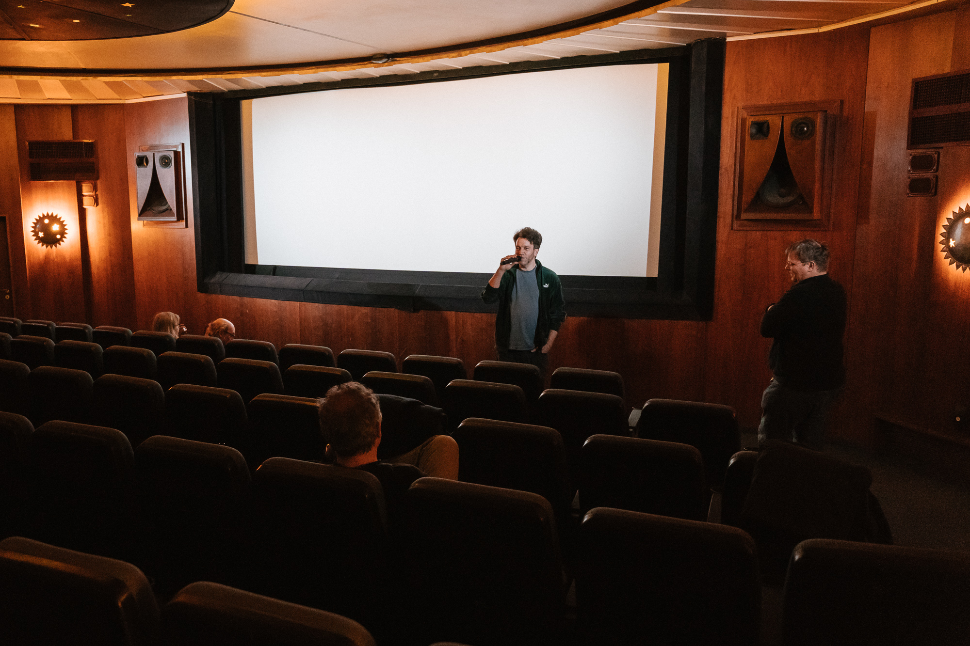 DER TOD WIRD KOMMEN: Premiere im Bambi