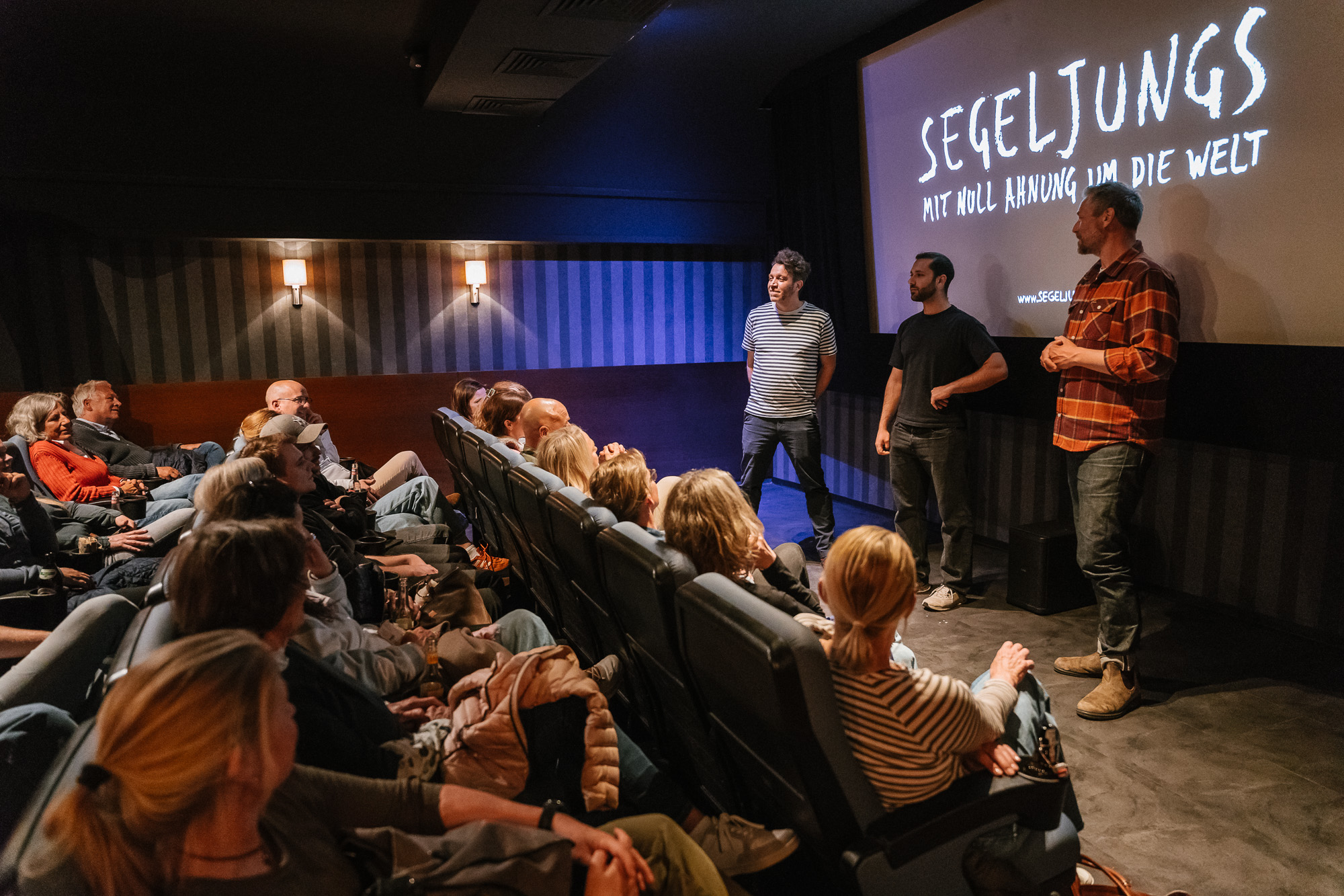 SEGELJUNGS: Premiere im Bambi