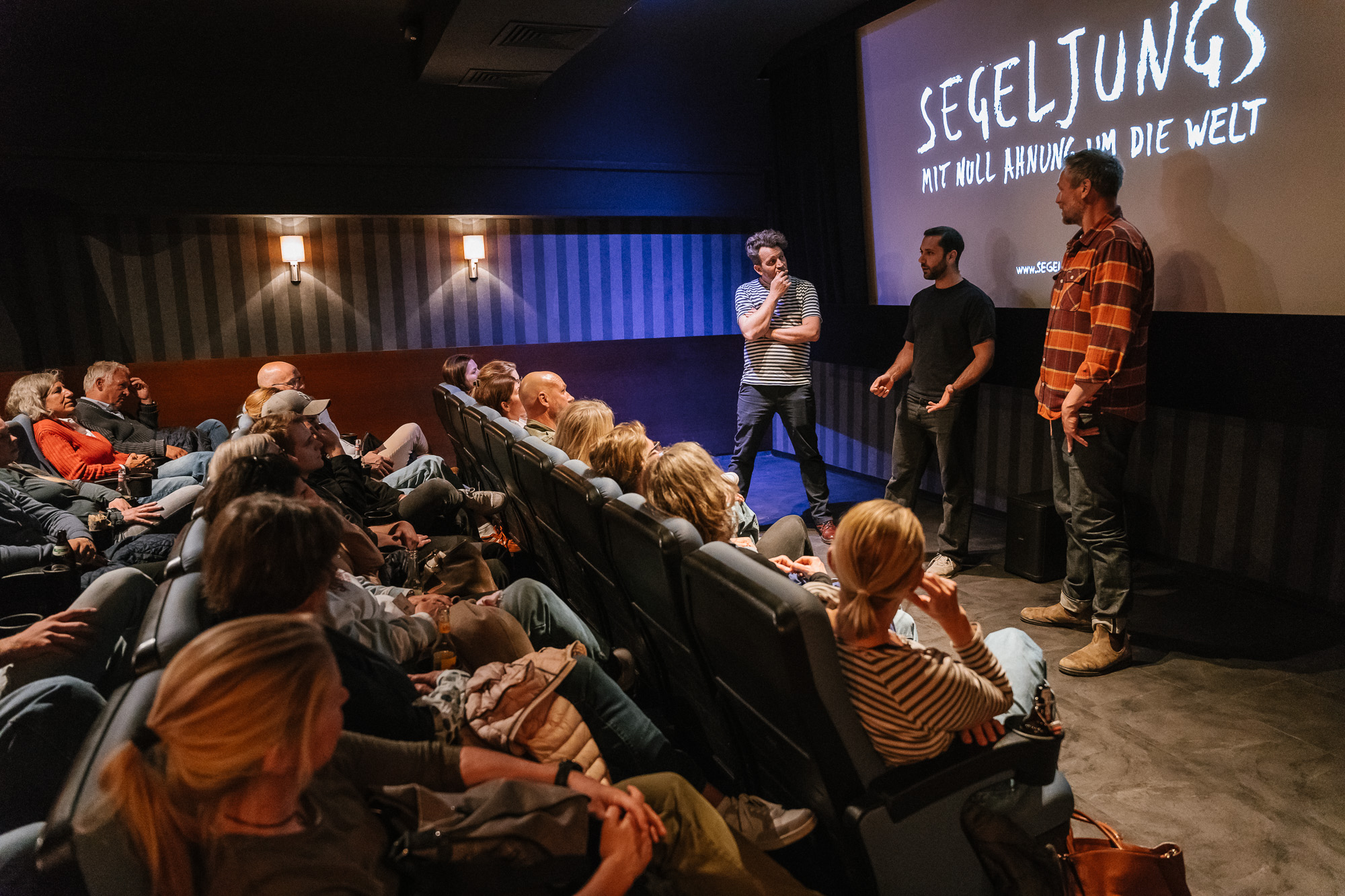 SEGELJUNGS: Premiere im Bambi