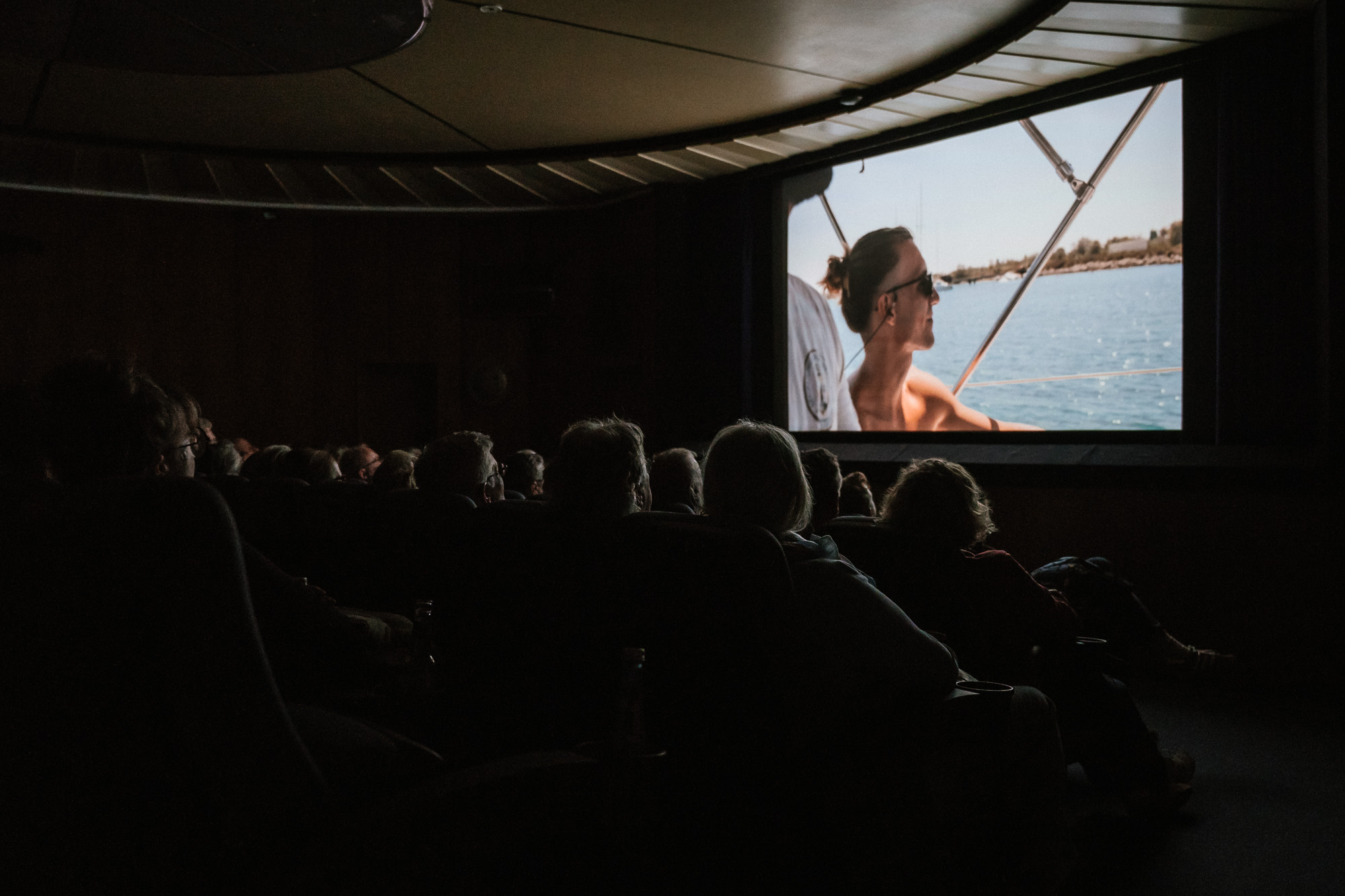 SEGELJUNGS: Premiere im Bambi