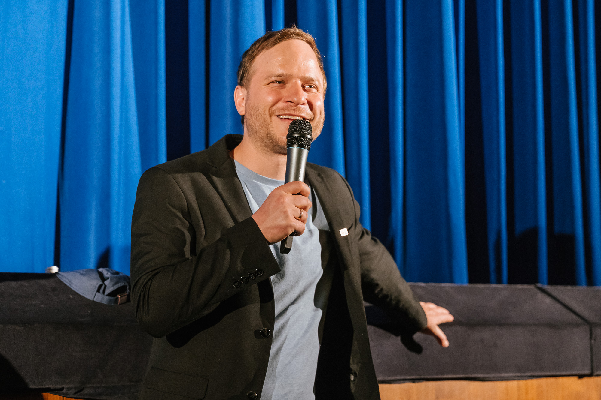 VIER MINUS DREI: Premiere im Bambi