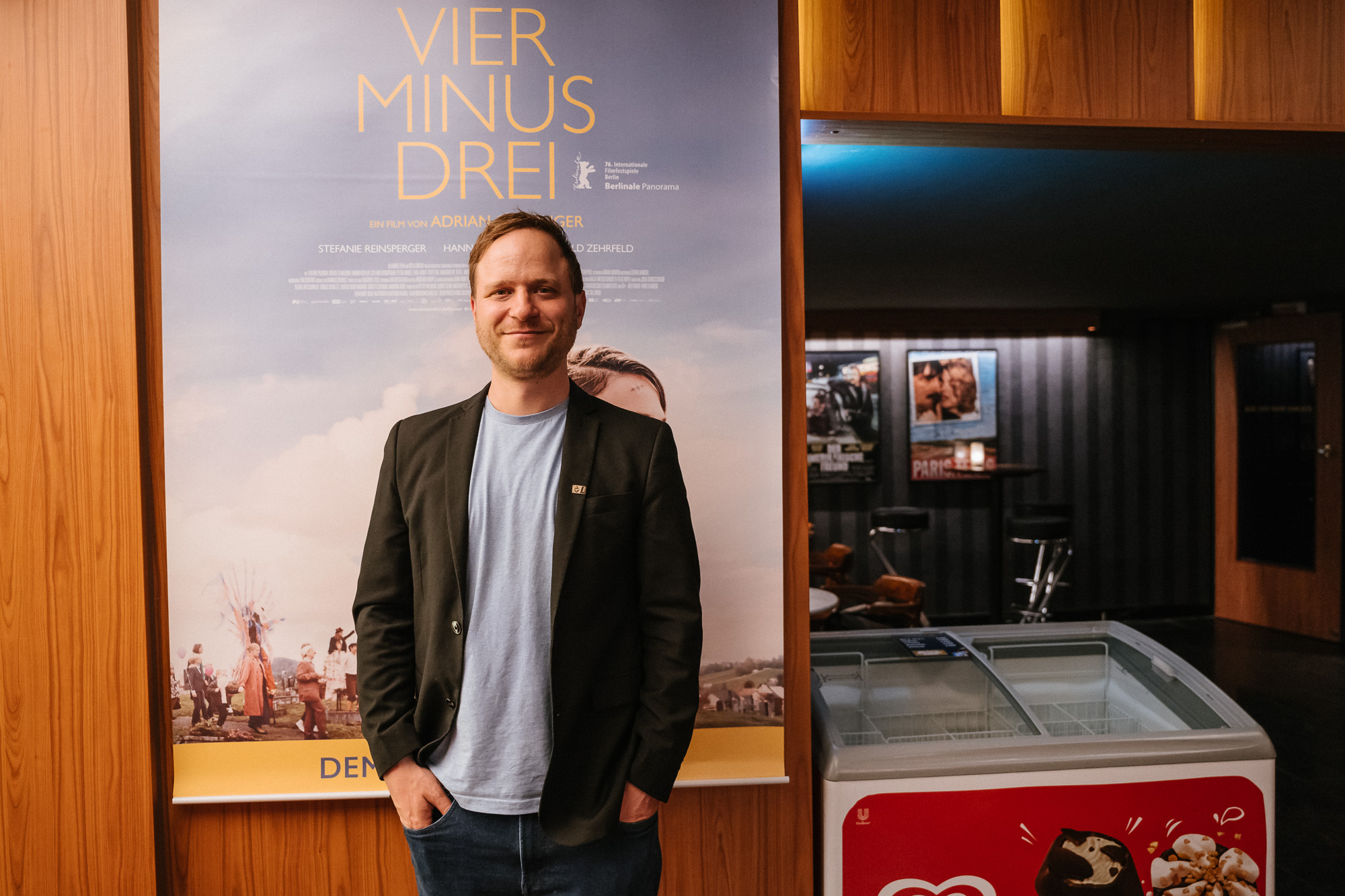 VIER MINUS DREI: Premiere im Bambi