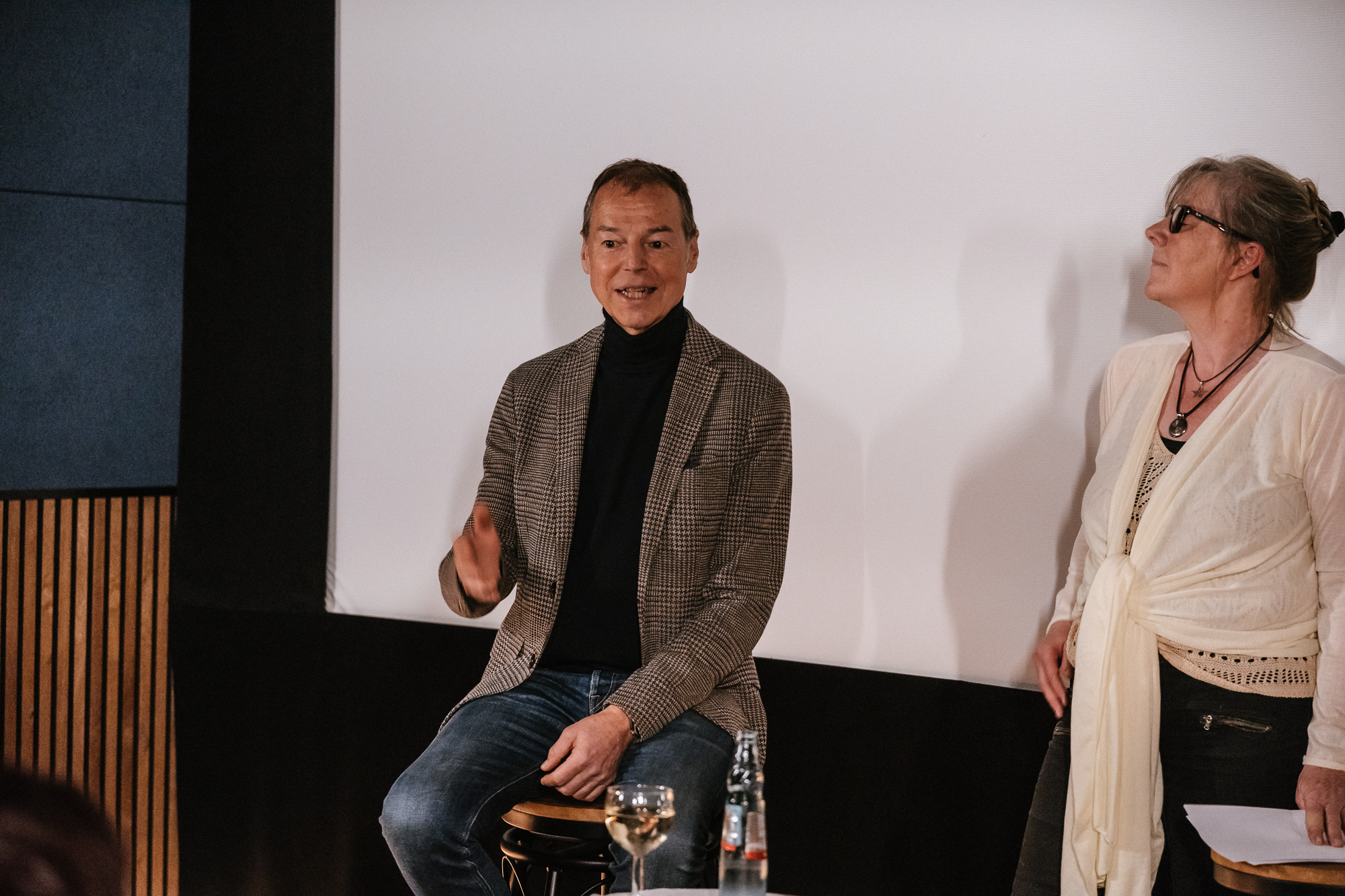 Investigativer Journalismus: Talk & Film im Metropol