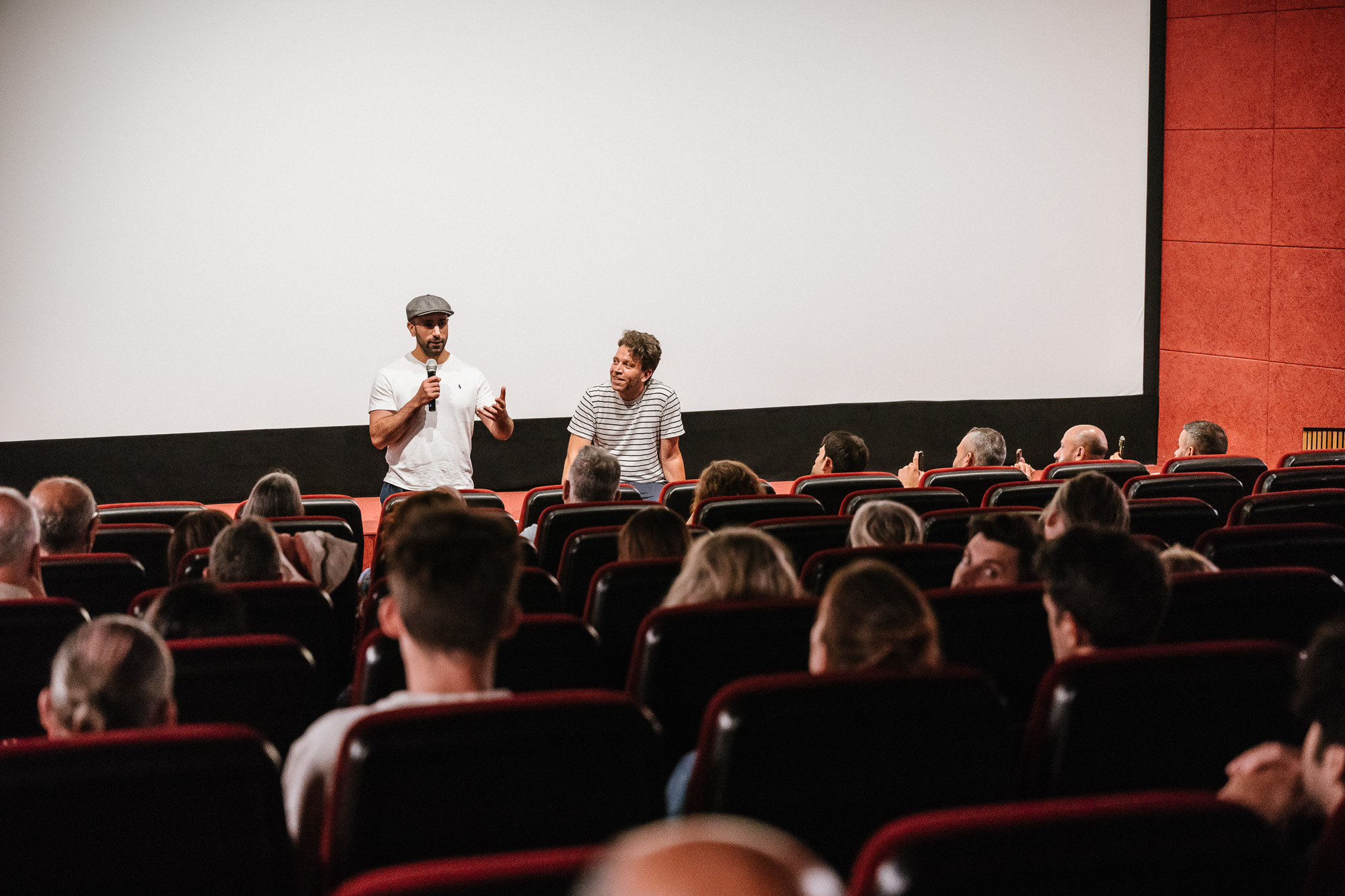 TO MY SISTERS: Premiere im Metropol